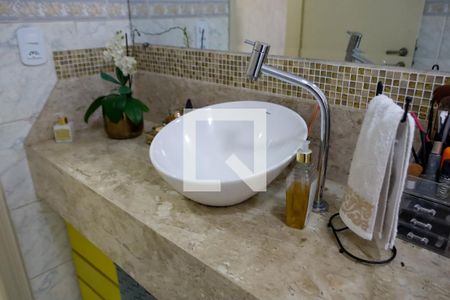 Casa à venda com 198m², 4 quartos e 4 vagas Casa à venda com 198m², 4 quartos e 4 vagasBanheiro da Suíte 4