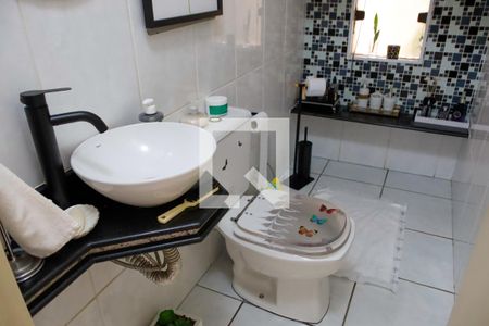 Casa à venda com 198m², 4 quartos e 4 vagas Casa à venda com 198m², 4 quartos e 4 vagasLavabo