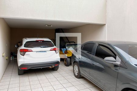 Casa à venda com 198m², 4 quartos e 4 vagas Casa à venda com 198m², 4 quartos e 4 vagasGaragem