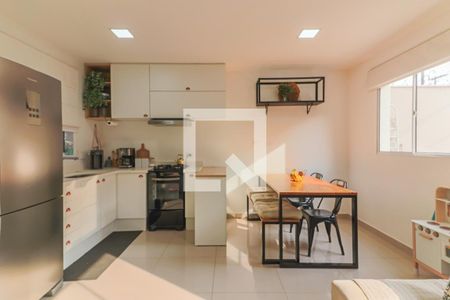 Sala / Cozinha de casa à venda com 2 quartos, 70m² em Jardim Esmeralda, São Paulo