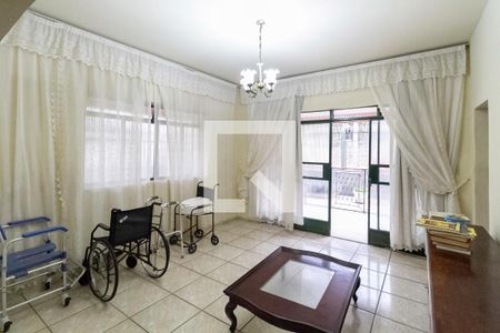 Sala 1 de casa à venda com 6 quartos, 238m² em Novo Glória, Belo Horizonte