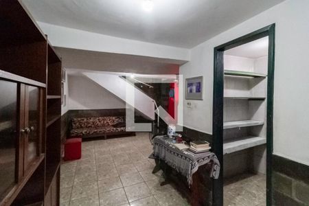 Sala 3 de casa à venda com 6 quartos, 238m² em Novo Glória, Belo Horizonte