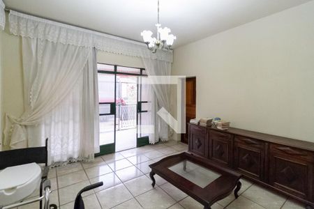 Sala 1 de casa à venda com 6 quartos, 238m² em Novo Glória, Belo Horizonte