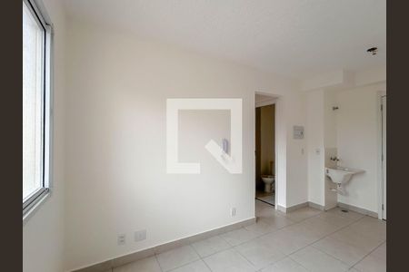 Sala/Cozinha/ Área de serviço de apartamento para alugar com 2 quartos, 33m² em Piqueri, São Paulo