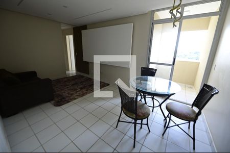 Sala de apartamento para alugar com 3 quartos, 70m² em Vila São Luiz, Goiânia