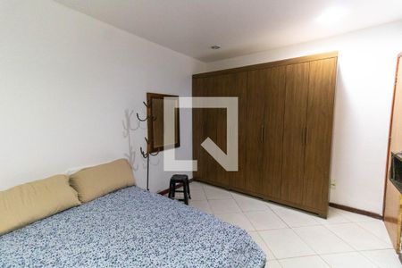 Quarto de casa para alugar com 1 quarto, 60m² em Engenho do Mato, Niterói