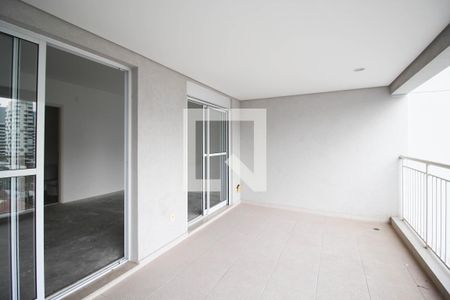 Varanda de kitnet/studio à venda com 1 quarto, 55m² em Vila Nova Conceição, São Paulo