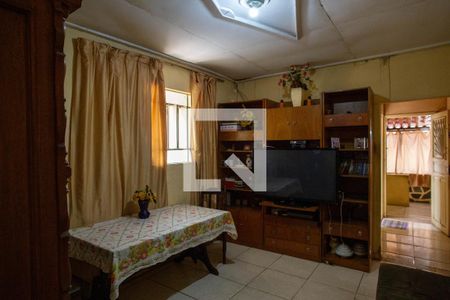 Sala de casa à venda com 4 quartos, 300m² em Pirajá, Belo Horizonte