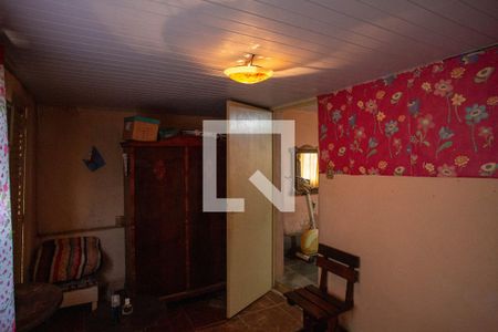 Quarto de casa à venda com 4 quartos, 300m² em Pirajá, Belo Horizonte