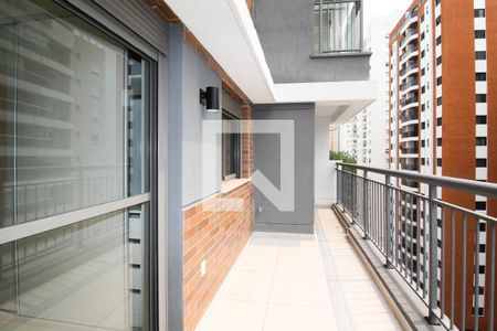 Varanda  de apartamento à venda com 1 quarto, 69m² em Moema, São Paulo