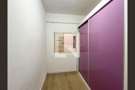 Quarto 2 de casa para alugar com 2 quartos, 60m² em Jardim do Tiro, São Paulo