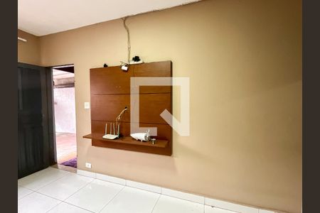 Sala de casa para alugar com 2 quartos, 60m² em Jardim do Tiro, São Paulo