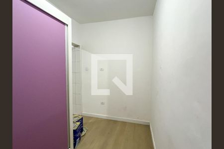 Quarto 2 de casa para alugar com 2 quartos, 60m² em Jardim do Tiro, São Paulo