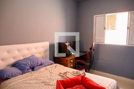 Casa à venda com 217m², 3 quartos e 2 vagas Casa à venda com 217m², 3 quartos e 2 vagasQuarto 1