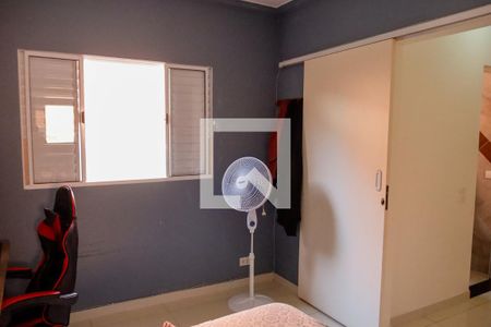 Casa à venda com 217m², 3 quartos e 2 vagas Casa à venda com 217m², 3 quartos e 2 vagasQuarto 1