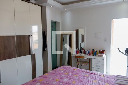 Casa à venda com 217m², 3 quartos e 2 vagas Casa à venda com 217m², 3 quartos e 2 vagasQuarto 3 - Suíte