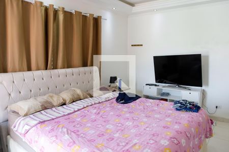 Casa à venda com 217m², 3 quartos e 2 vagas Casa à venda com 217m², 3 quartos e 2 vagasQuarto 3 - Suíte