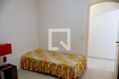 Casa à venda com 217m², 3 quartos e 2 vagas Casa à venda com 217m², 3 quartos e 2 vagasQuarto 2 - Suíte