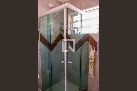 Casa à venda com 217m², 3 quartos e 2 vagas Casa à venda com 217m², 3 quartos e 2 vagasBanheiro da Suíte 2