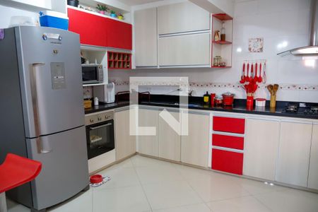 Casa à venda com 217m², 3 quartos e 2 vagas Casa à venda com 217m², 3 quartos e 2 vagasCozinha