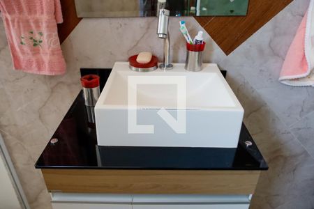 Casa à venda com 217m², 3 quartos e 2 vagas Casa à venda com 217m², 3 quartos e 2 vagasBanheiro da Suíte 3