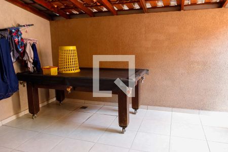 Casa à venda com 217m², 3 quartos e 2 vagas Casa à venda com 217m², 3 quartos e 2 vagasÁrea comum