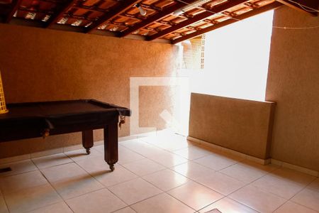 Casa à venda com 217m², 3 quartos e 2 vagas Casa à venda com 217m², 3 quartos e 2 vagasÁrea comum