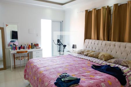 Casa à venda com 217m², 3 quartos e 2 vagas Casa à venda com 217m², 3 quartos e 2 vagasQuarto 3 - Suíte