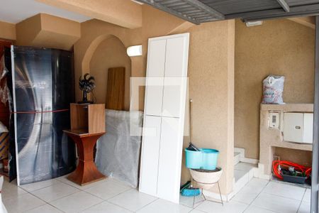 Casa à venda com 217m², 3 quartos e 2 vagas Casa à venda com 217m², 3 quartos e 2 vagasGaragem