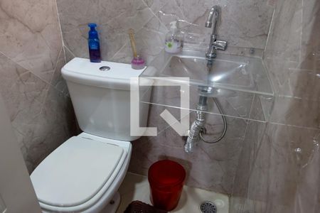 Casa à venda com 217m², 3 quartos e 2 vagas Casa à venda com 217m², 3 quartos e 2 vagasLavabo