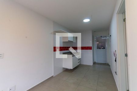 Sala/Cozinha de apartamento para alugar com 2 quartos, 40m² em Guaiauna, São Paulo