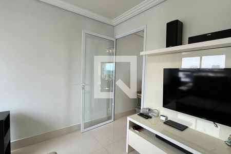 Sala de TV de apartamento à venda com 4 quartos, 196m² em Melville Empresarial I E Ii, Barueri