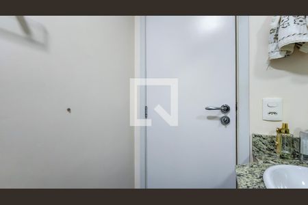 Apartamento à venda com 68m², 2 quartos e 1 vaga Apartamento à venda com 68m², 2 quartos e 1 vagaBanheiro