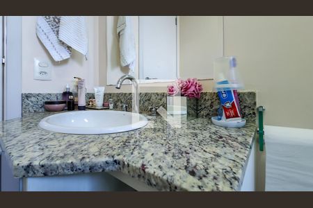 Apartamento à venda com 68m², 2 quartos e 1 vaga Apartamento à venda com 68m², 2 quartos e 1 vagaBanheiro da Suíte