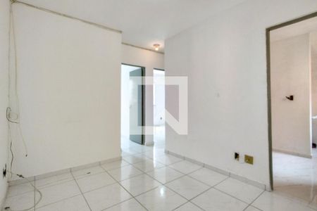 Sala de apartamento para alugar com 2 quartos, 47m² em Quietude, Praia Grande