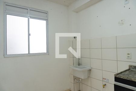 Cozinha de apartamento para alugar com 2 quartos, 44m² em Chacaras Reunidas Santa Terezinha, Contagem