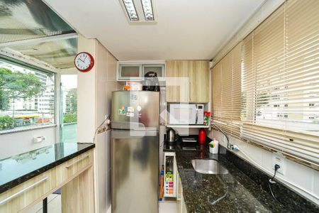Apartamento à venda com 225m², 2 quartos e sem vaga Apartamento à venda com 225m², 2 quartos e sem vagaCozinha