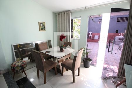 Sala de casa para alugar com 2 quartos, 120m² em Pechincha, Rio de Janeiro