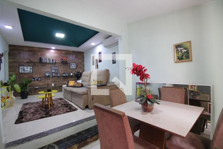 Sala de casa para alugar com 2 quartos, 120m² em Pechincha, Rio de Janeiro