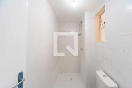 Banheiro de apartamento para alugar com 2 quartos, 63m² em Jardim Santo André, Santo André