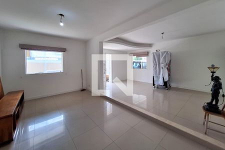 Sala 1 de casa à venda com 6 quartos, 421m² em Serra Grande, Niterói