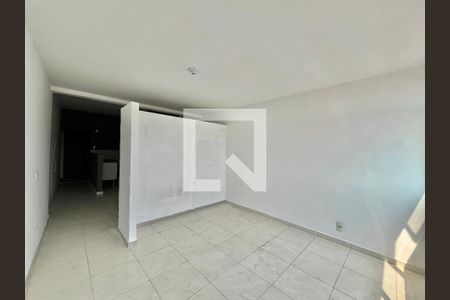 Quarto de kitnet/studio para alugar com 1 quarto, 40m² em Curicica, Rio de Janeiro