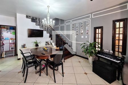 Sala 1 de casa à venda com 5 quartos, 282m² em Piratininga, Niterói