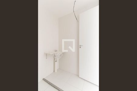 Banheiro de apartamento para alugar com 1 quarto, 26m² em Jardim Helena, São Paulo