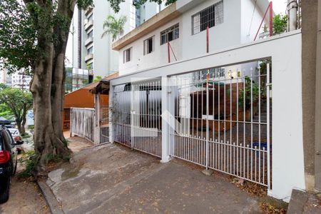 Casa à venda com 120m², 3 quartos e 2 vagas Casa à venda com 120m², 3 quartos e 2 vagasVista da Rua