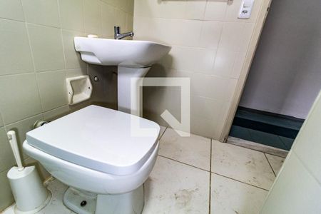 Casa à venda com 120m², 3 quartos e 2 vagas Casa à venda com 120m², 3 quartos e 2 vagasBanheiro