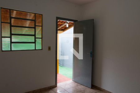 SALA de casa para alugar com 2 quartos, 48m² em Vila Santa Isabel, Campinas