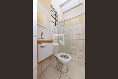 Banheiro de kitnet/studio para alugar com 1 quarto, 26m² em Havaí, Belo Horizonte