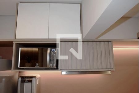 Cozinha de kitnet/studio para alugar com 1 quarto, 27m² em Sumarezinho, São Paulo