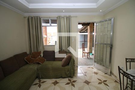 Sala de casa à venda com 3 quartos, 140m² em Parada de Lucas, Rio de Janeiro